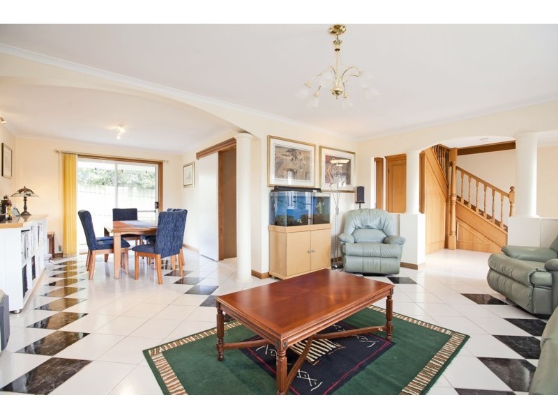 6 Siegersdorf Crescent, Old Reynella SA 5161