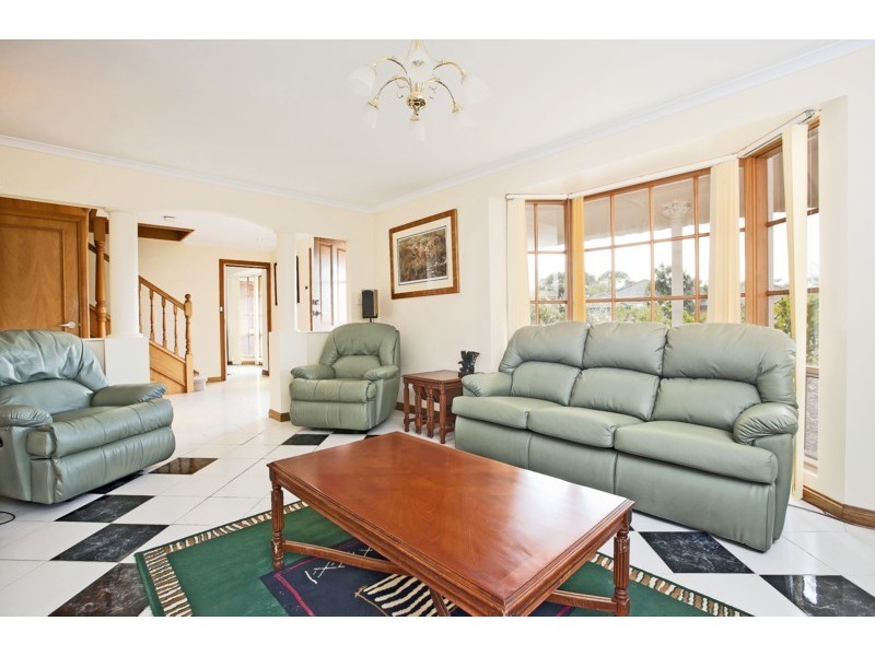 6 Siegersdorf Crescent, Old Reynella SA 5161
