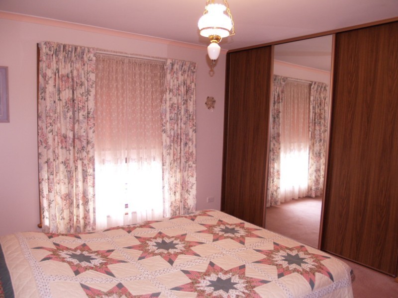 1/6 New York Road, Aberfoyle Park SA 5159