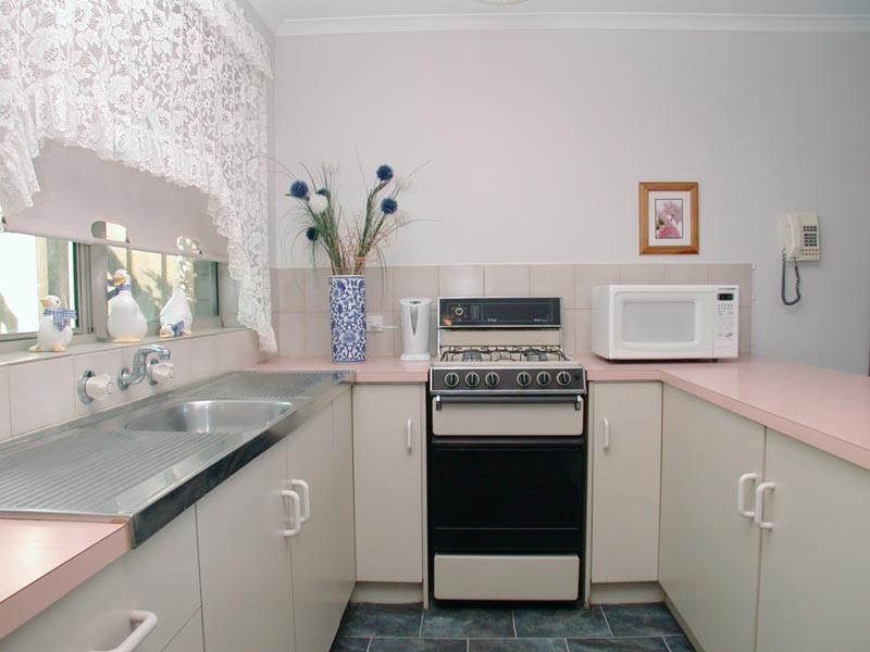 5 Coonawarra Close, Woodcroft SA 5162