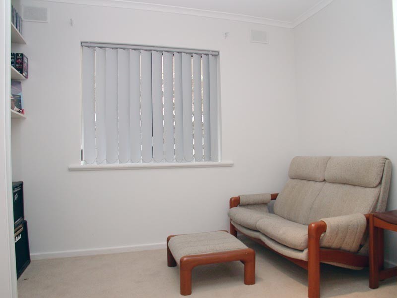 14 Amberly Drive, Happy Valley SA 5159