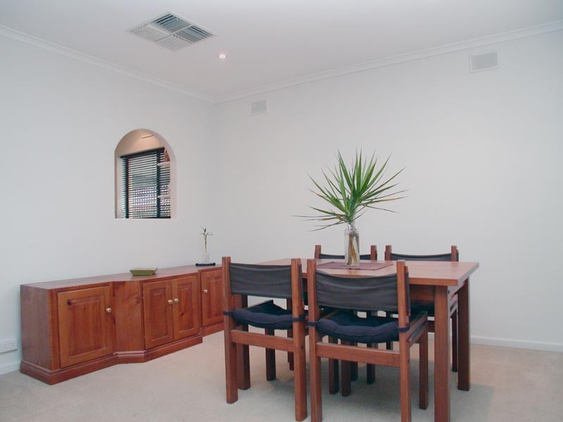 14 Amberly Drive, Happy Valley SA 5159