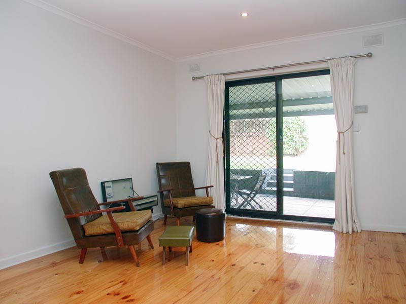 14 Amberly Drive, Happy Valley SA 5159