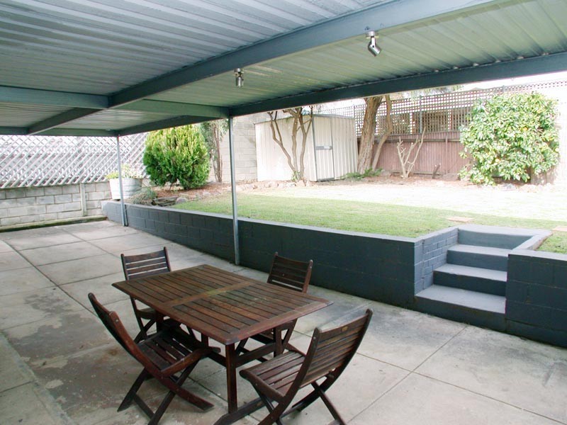 14 Amberly Drive, Happy Valley SA 5159