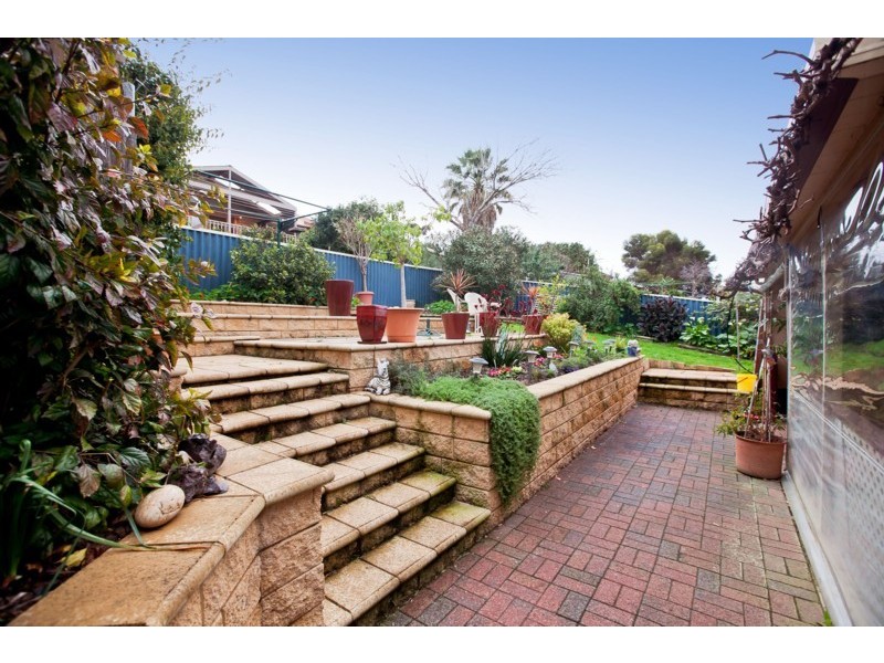 25 Shamrock Road, Hallett Cove SA 5158