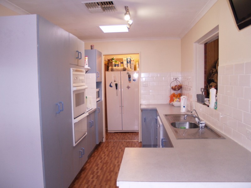 3 Meadow Way, Hackham West SA 5163