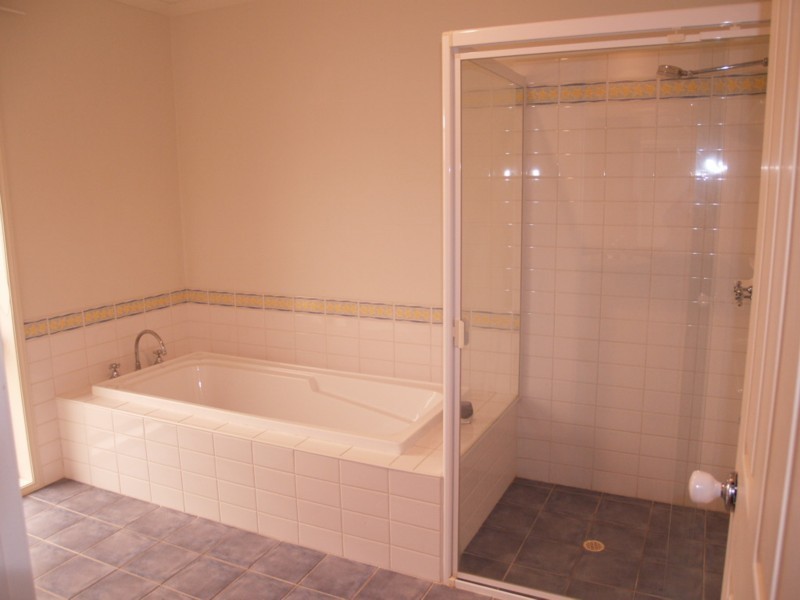 86 Glendale Avenue, Flagstaff Hill SA 5159