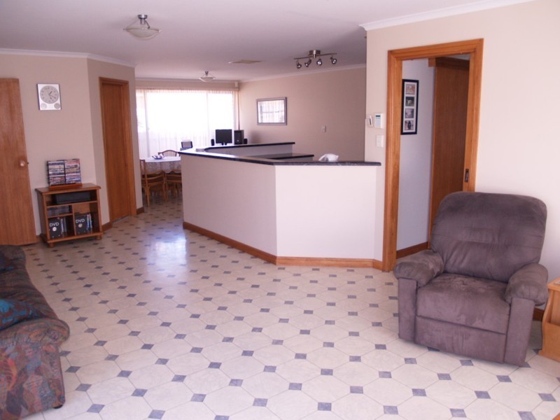 75 Barbados Drive, Seaford Rise SA 5169
