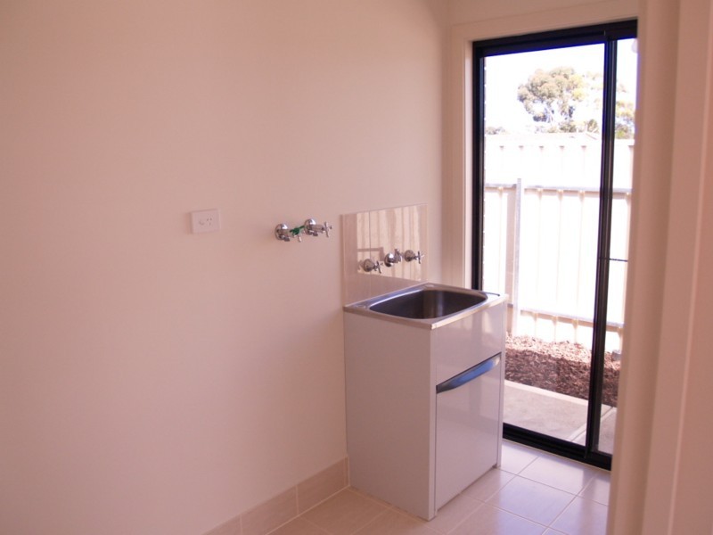 1 Gunn Close, Morphett Vale SA 5162