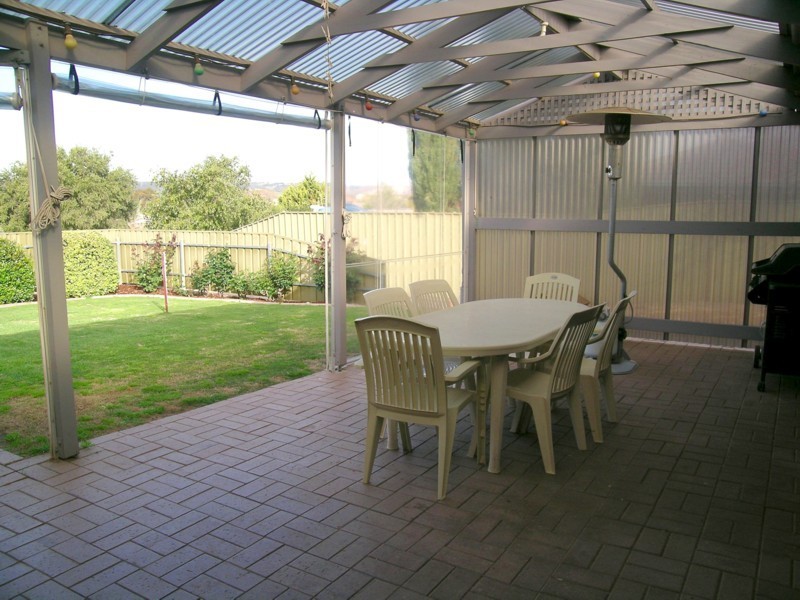 2 Gorton Court, Trott Park SA 5158