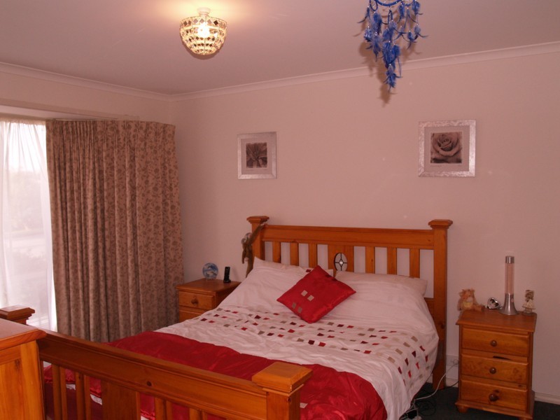 18a Regent Street, Moana SA 5169