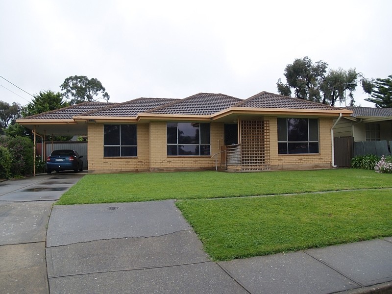 27 Madeira Drive, Morphett Vale SA 5162