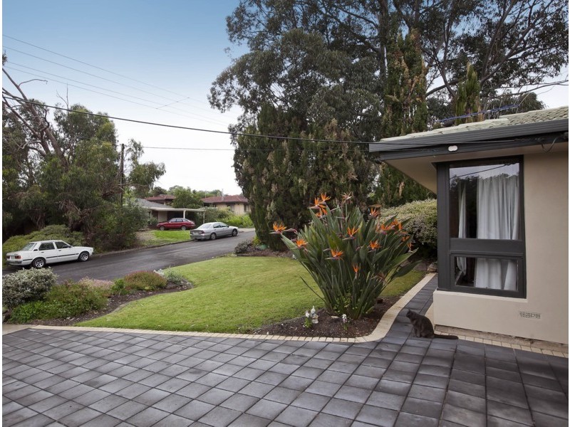 8 Mandalay Drive, Happy Valley SA 5159