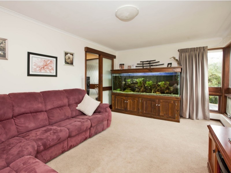 8 Mandalay Drive, Happy Valley SA 5159