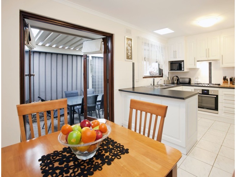 8 Mandalay Drive, Happy Valley SA 5159