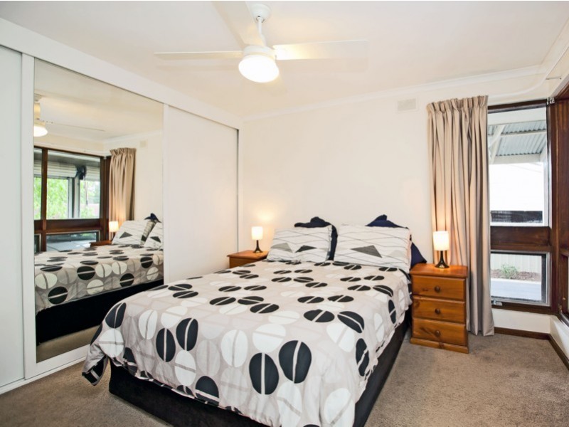 8 Mandalay Drive, Happy Valley SA 5159