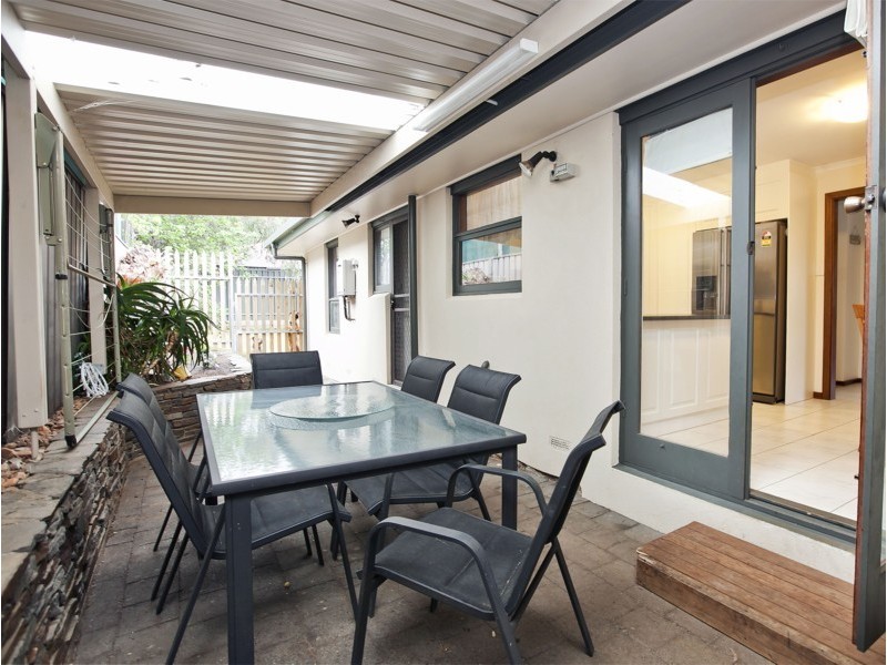 8 Mandalay Drive, Happy Valley SA 5159