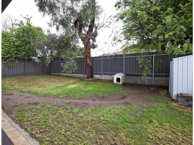8 Mandalay Drive, Happy Valley SA 5159