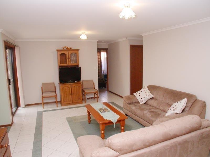 1 Hibiscus Court, Morphett Vale SA 5162