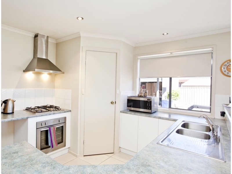 69 Warburton Drive, Woodcroft SA 5162