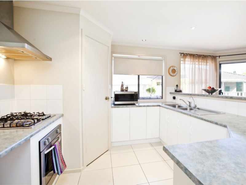 69 Warburton Drive, Woodcroft SA 5162