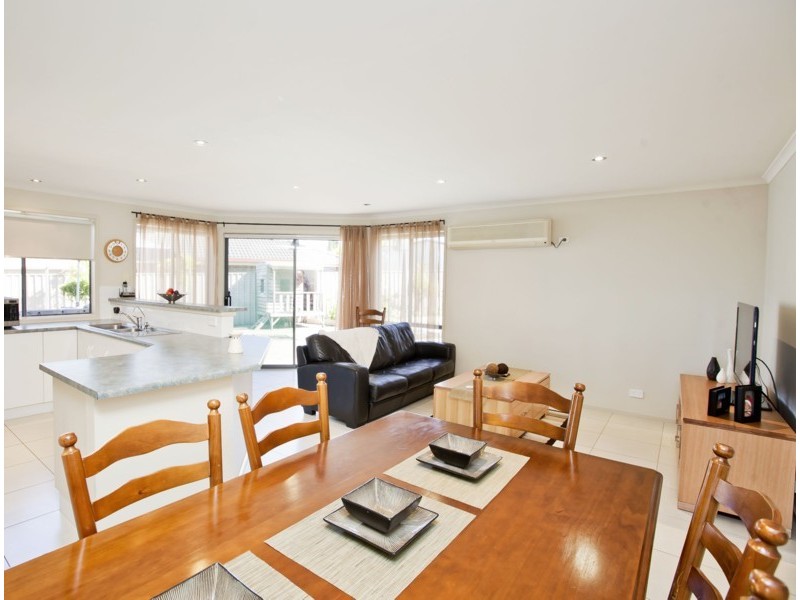 69 Warburton Drive, Woodcroft SA 5162