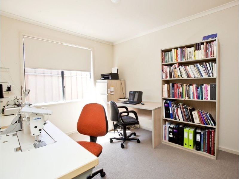 69 Warburton Drive, Woodcroft SA 5162