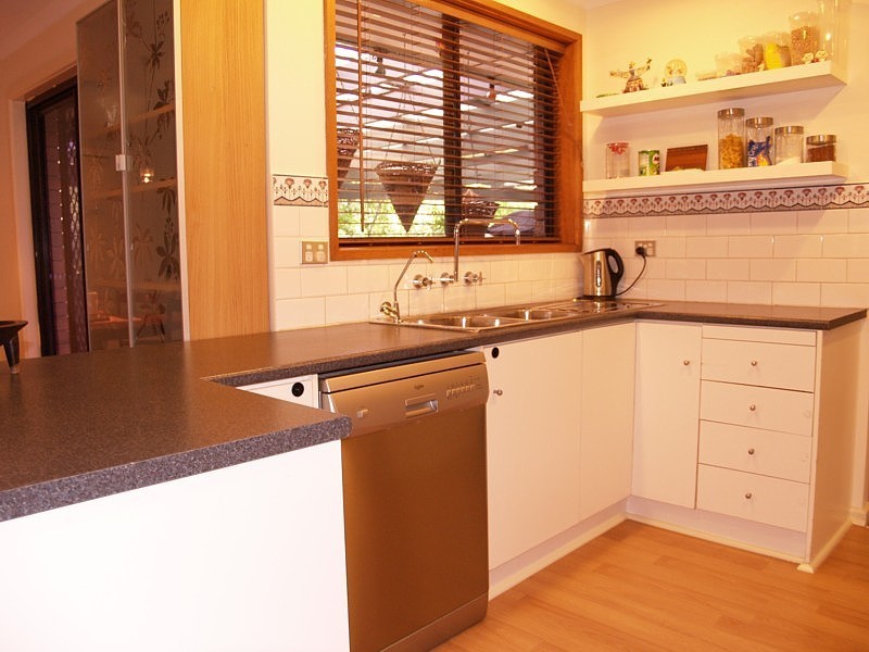 42 Jarrad Road, Happy Valley SA 5159