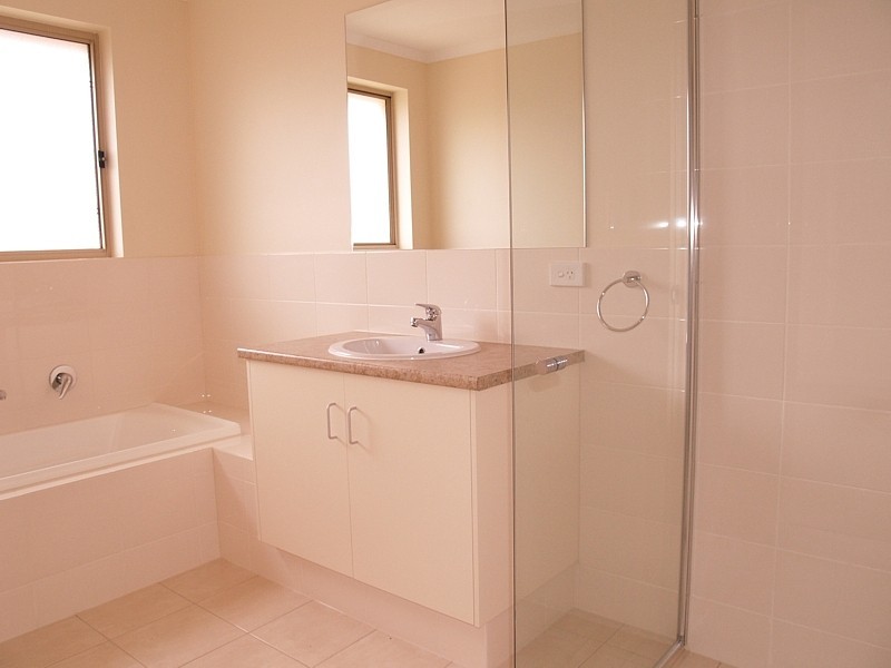 7 (2-4) Bayton Road, Huntfield Heights SA 5163