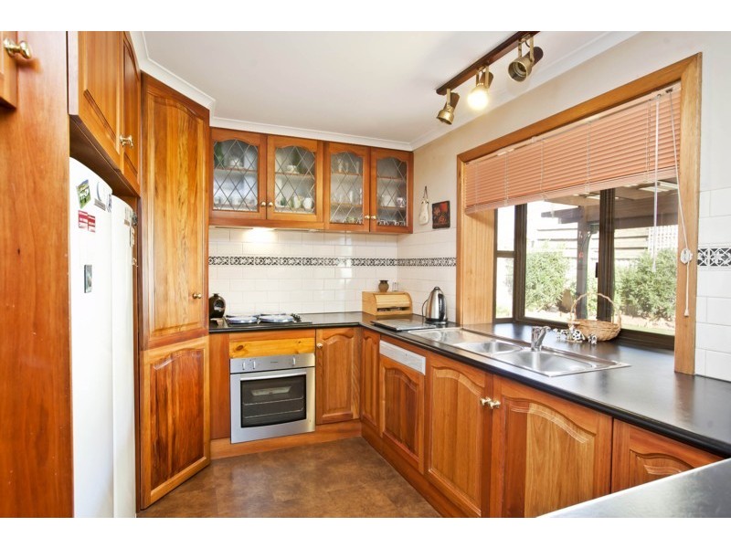 19 Eloise Avenue, Hallett Cove SA 5158