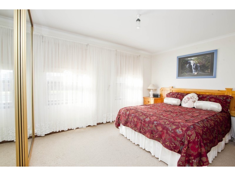 19 Eloise Avenue, Hallett Cove SA 5158