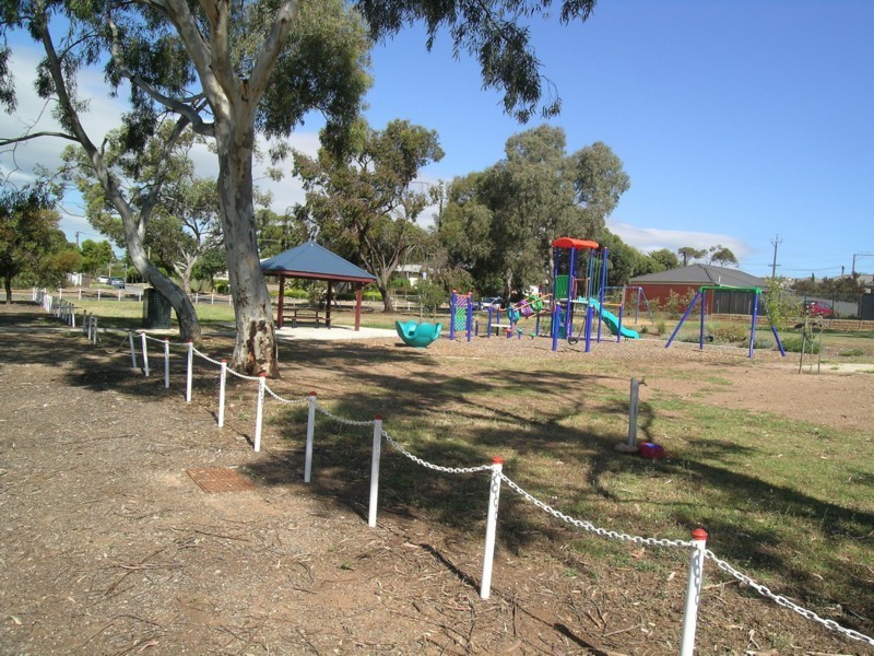 15 McKay Street, Dover Gardens SA 5048