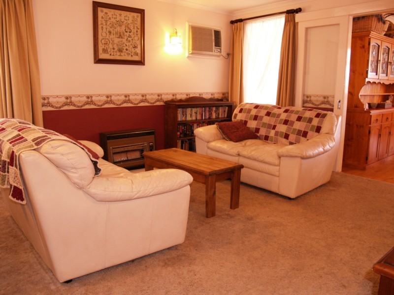 48 Warsaw Crescent, Hackham West SA 5163