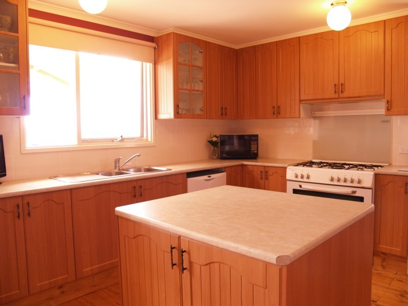 48 Warsaw Crescent, Hackham West SA 5163