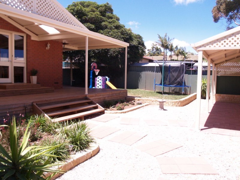 48 Warsaw Crescent, Hackham West SA 5163