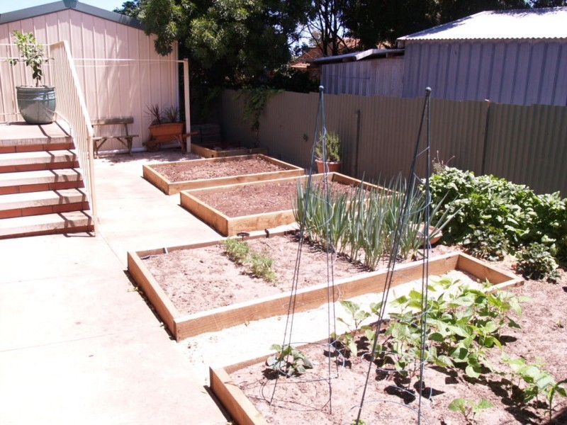 48 Warsaw Crescent, Hackham West SA 5163