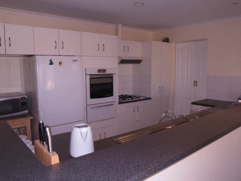 12 Pinehurst Grove, Morphett Vale SA 5162