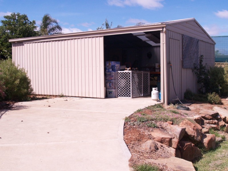 12 Pinehurst Grove, Morphett Vale SA 5162