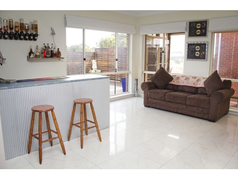 2 Summerhill Close, Reynella SA 5161