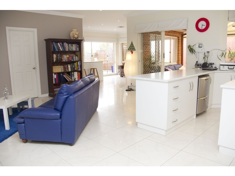 2 Summerhill Close, Reynella SA 5161