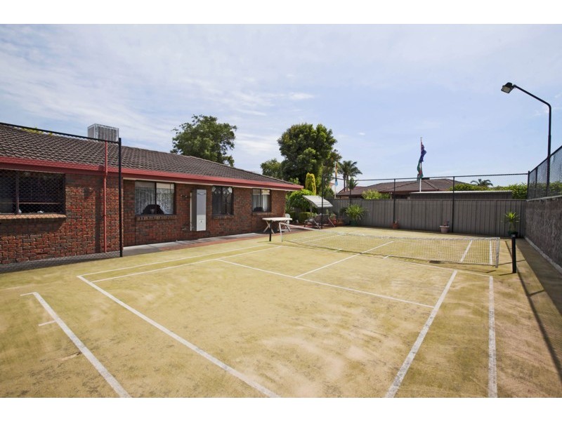 1 Lepena Crescent, Hallett Cove SA 5158