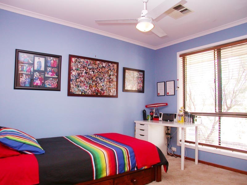 15 O’Halloran Lane, Hackham SA 5163