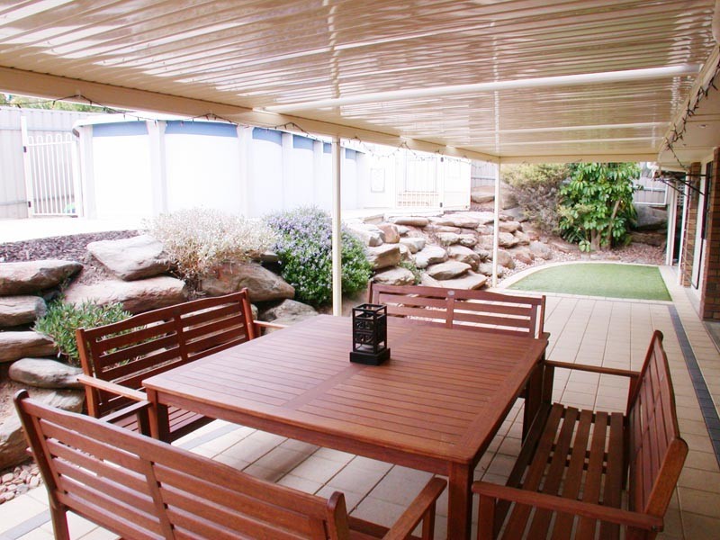 15 O’Halloran Lane, Hackham SA 5163