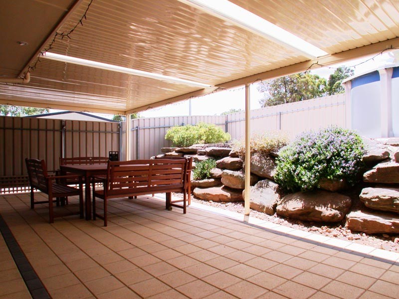 15 O’Halloran Lane, Hackham SA 5163