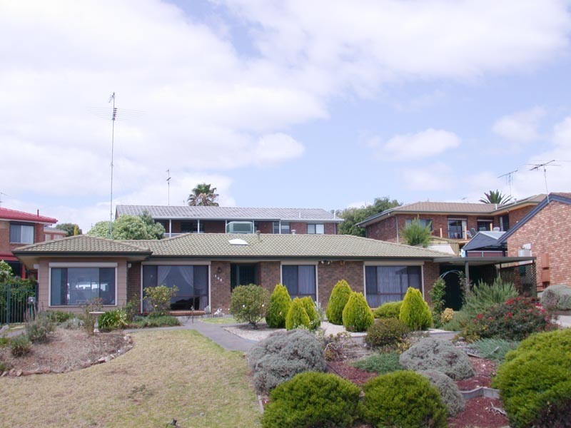 182 Perrybarr Road, Hallett Cove SA 5158