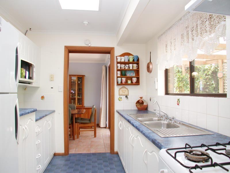 182 Perrybarr Road, Hallett Cove SA 5158