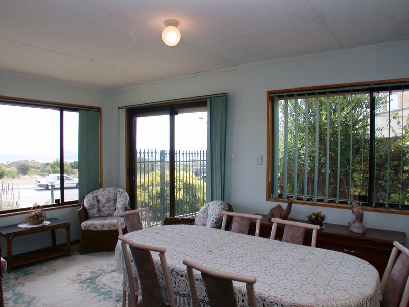 182 Perrybarr Road, Hallett Cove SA 5158