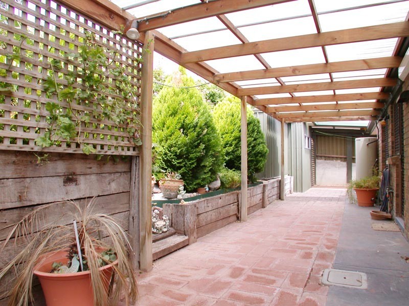 182 Perrybarr Road, Hallett Cove SA 5158