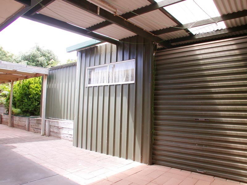 182 Perrybarr Road, Hallett Cove SA 5158