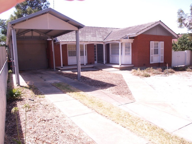 16 Christina Road, Christie Downs SA 5164